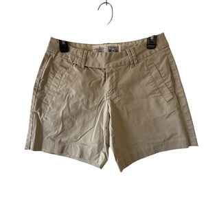 Converse One Women’s Tan Khaki Shorts Classic Style Size 4